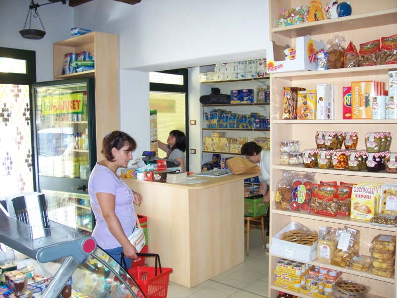  Image name: AlimentariMirka10.jpg 
 width: 801 pixel 
 height: 602 pixel 
 Size: 432637 bytes 
 Click to enlarge 